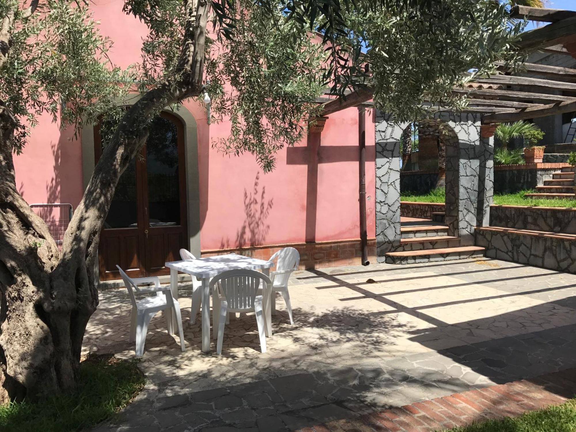 Villa Del Nespolo Fiumefreddo di Sicilia Extérieur photo