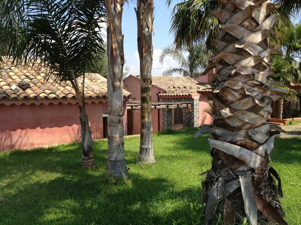 Villa Del Nespolo Fiumefreddo di Sicilia Extérieur photo